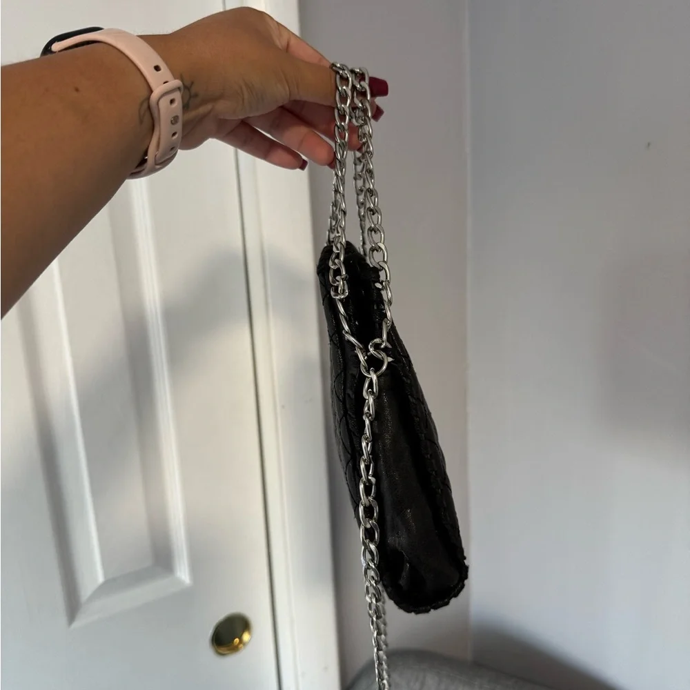 Steve Madden Quilted Black Chain Crossbody Bag - Picture 6 of 9